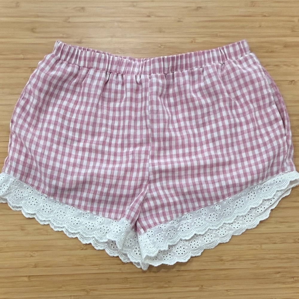Pink Gingham Women's Shorts with Lace‎ Trim